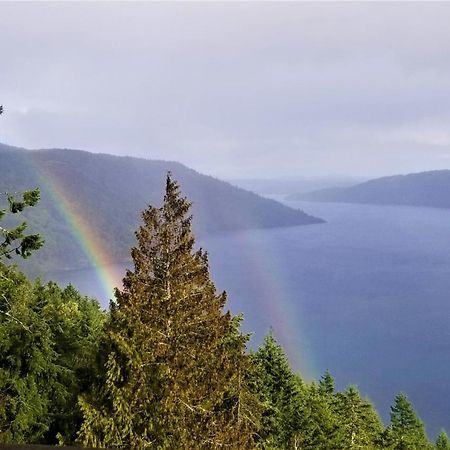 Moon Water Lodge Malahat Exteriér fotografie