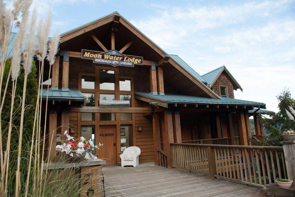 Moon Water Lodge Malahat Exteriér fotografie
