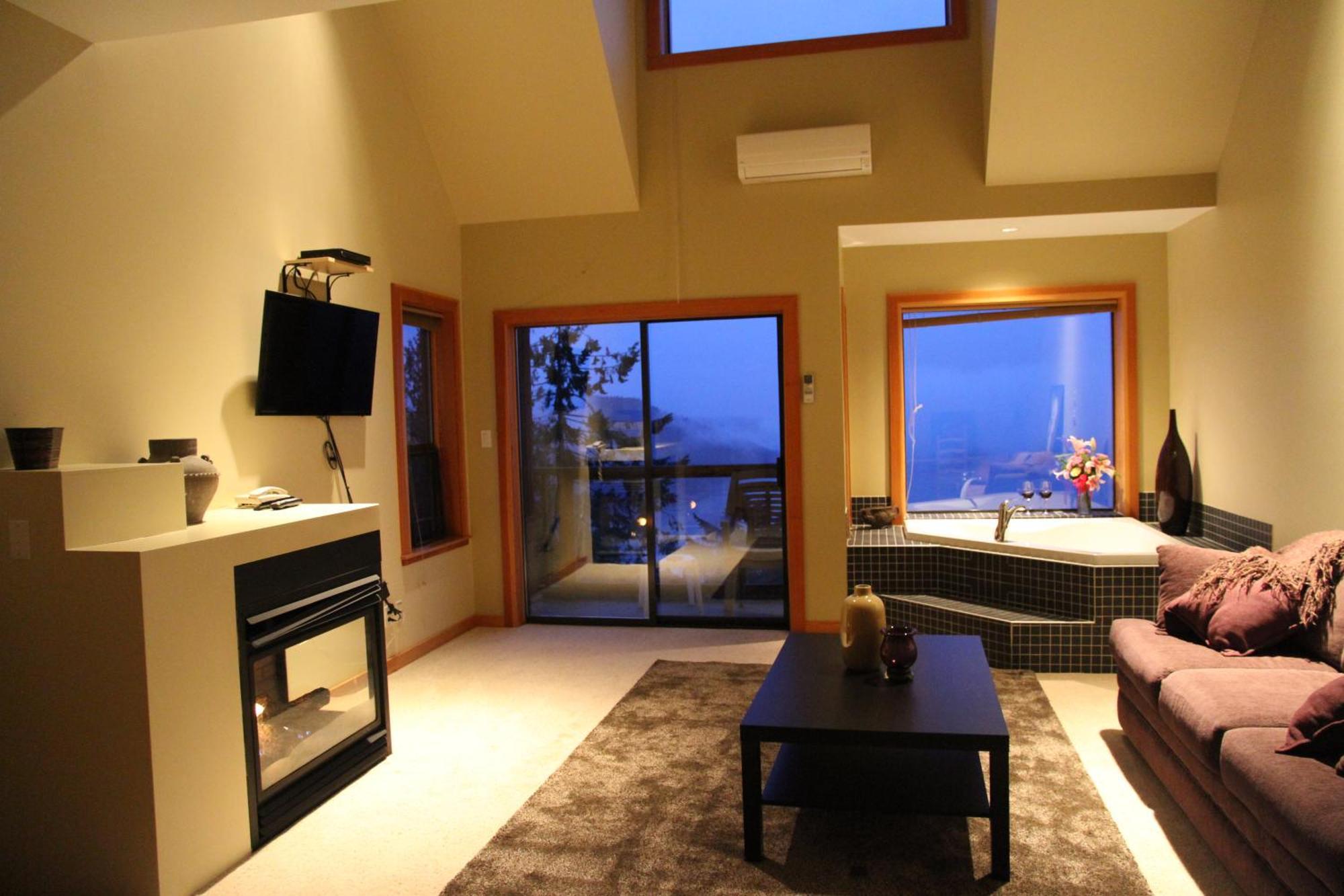 Moon Water Lodge Malahat Pokoj fotografie