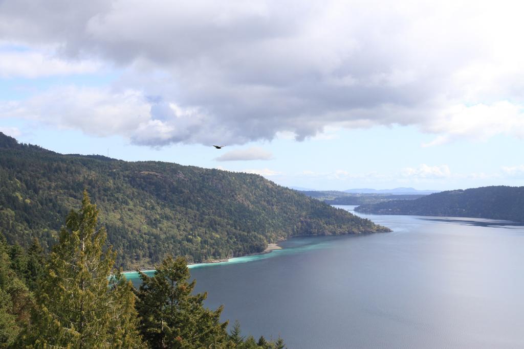 Moon Water Lodge Malahat Exteriér fotografie